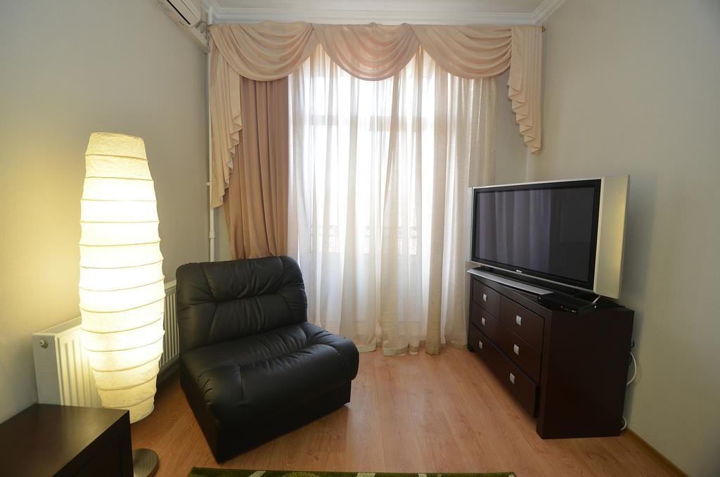 Apartments In The City Center On Sobornaya Street 尼古拉耶夫 客房 照片